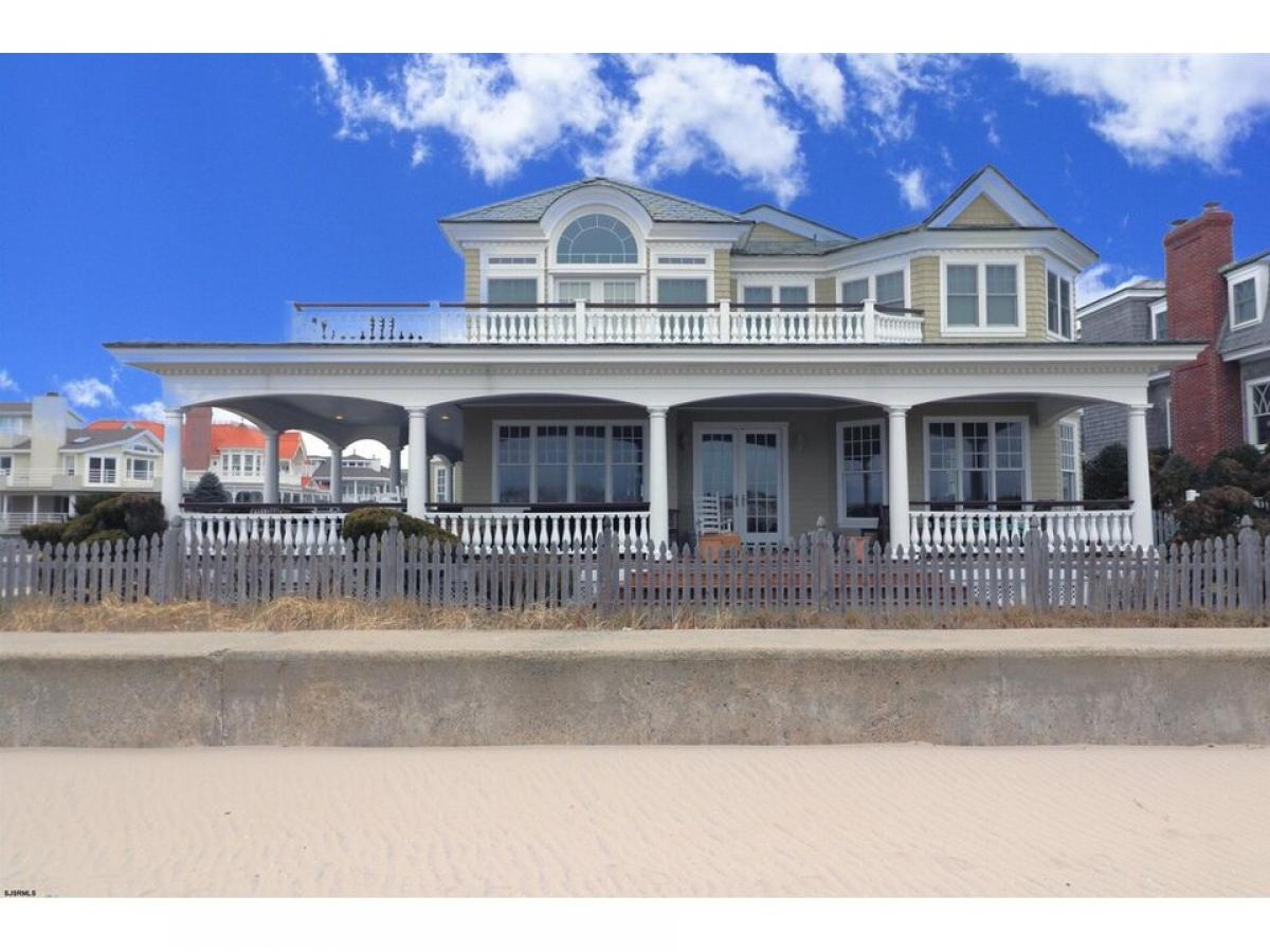 Picture of Home For Sale in Longport, New Jersey, United States