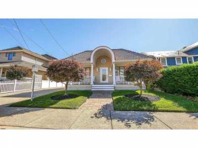Home For Sale in Ventnor, New Jersey
