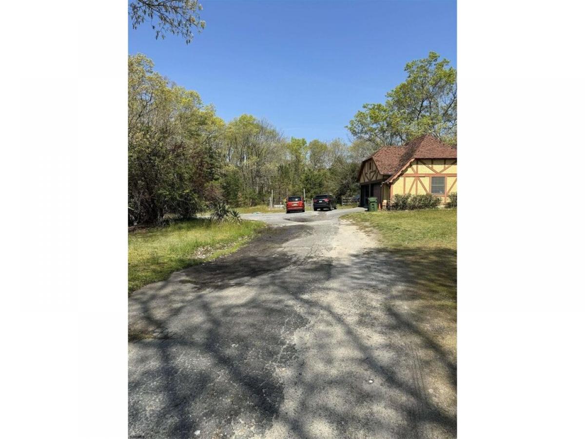 Picture of Home For Sale in Egg Harbor Township, New Jersey, United States
