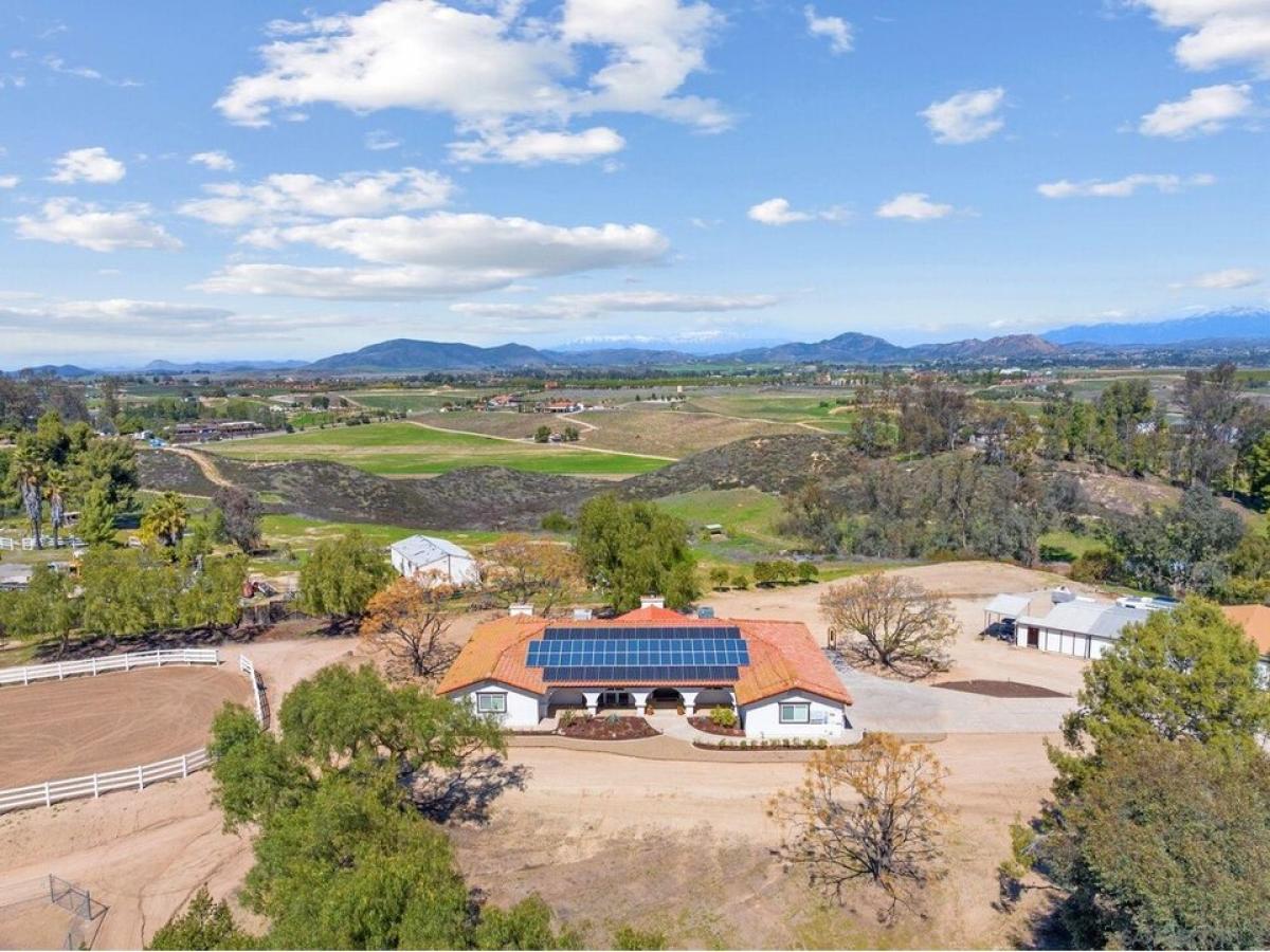 Picture of Home For Sale in Temecula, California, United States
