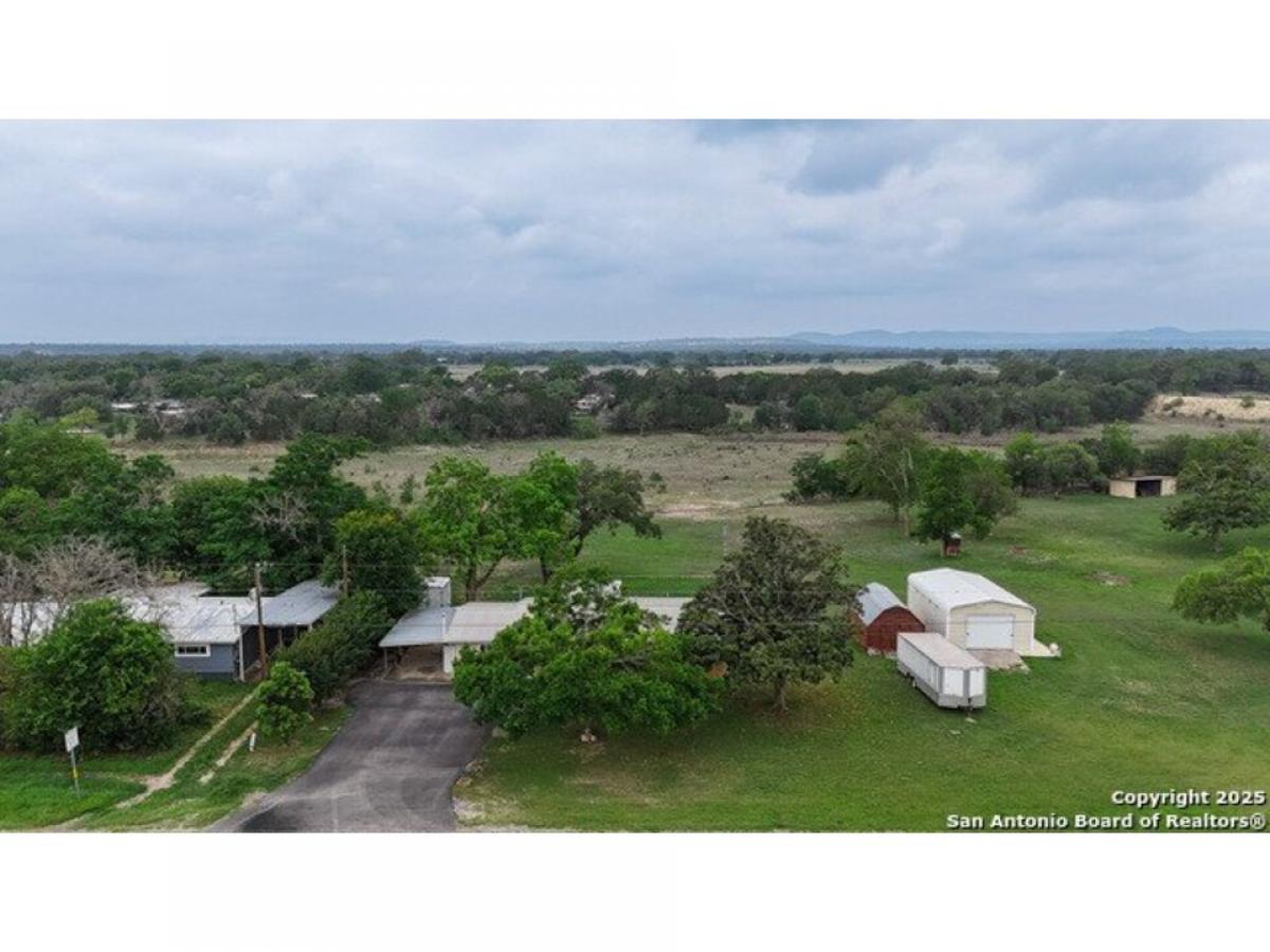 Picture of Home For Sale in Bandera, Texas, United States