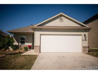 Home For Sale in Saint Hedwig, Texas