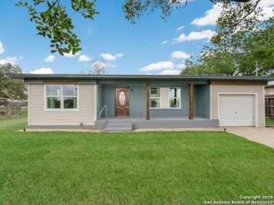 Home For Sale in Adkins, Texas