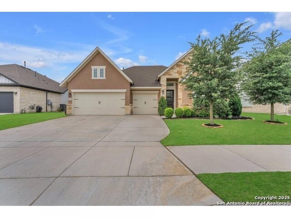 Picture of Home For Sale in Schertz, Texas, United States