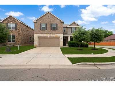 Home For Sale in Universal City, Texas