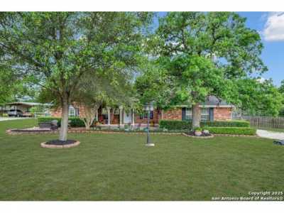 Home For Sale in La Vernia, Texas