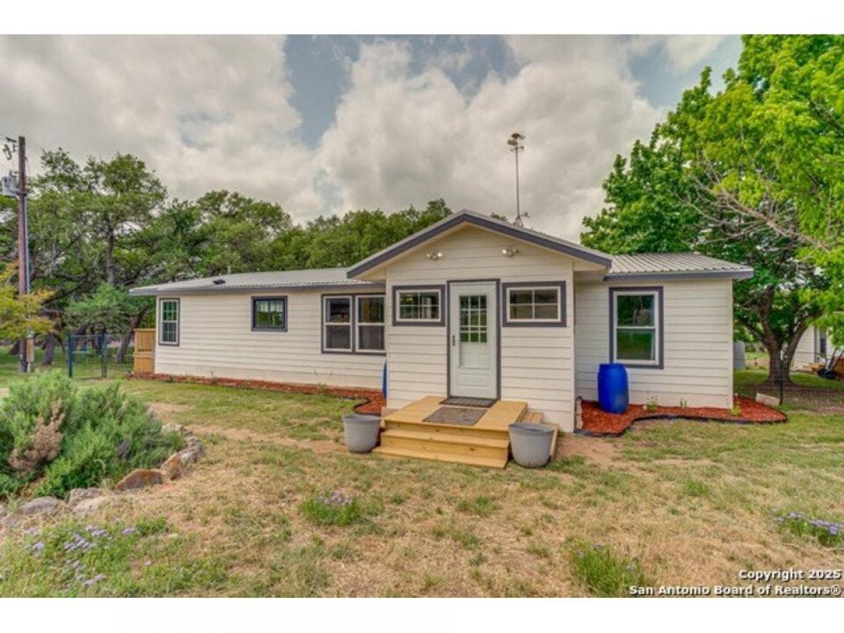 Picture of Home For Sale in Kendalia, Texas, United States