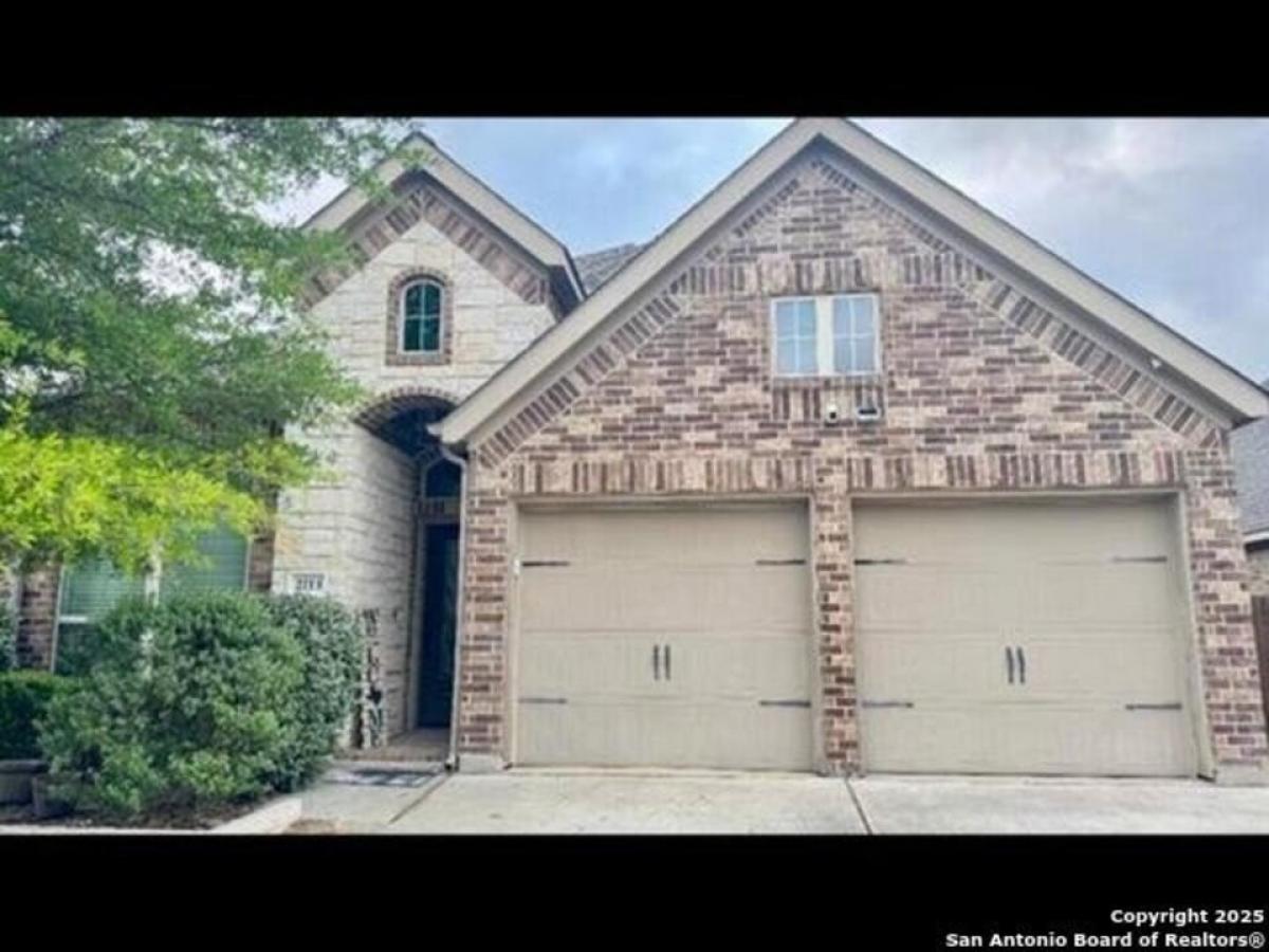 Picture of Home For Sale in Seguin, Texas, United States