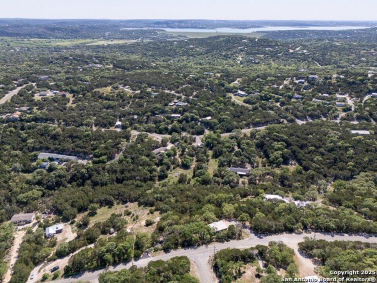Picture of Residential Land For Sale in Canyon Lake, Texas, United States