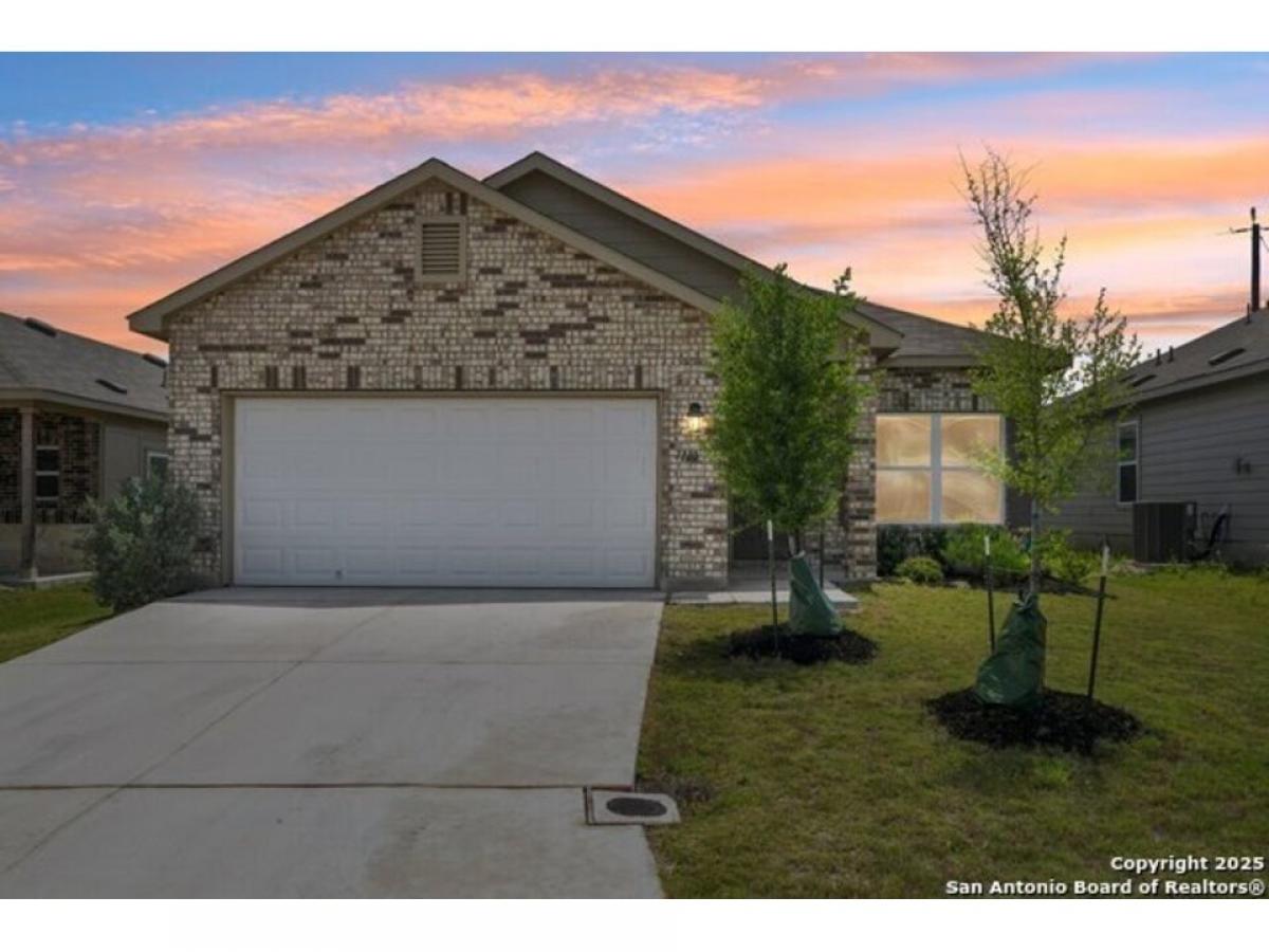 Picture of Home For Sale in Converse, Texas, United States
