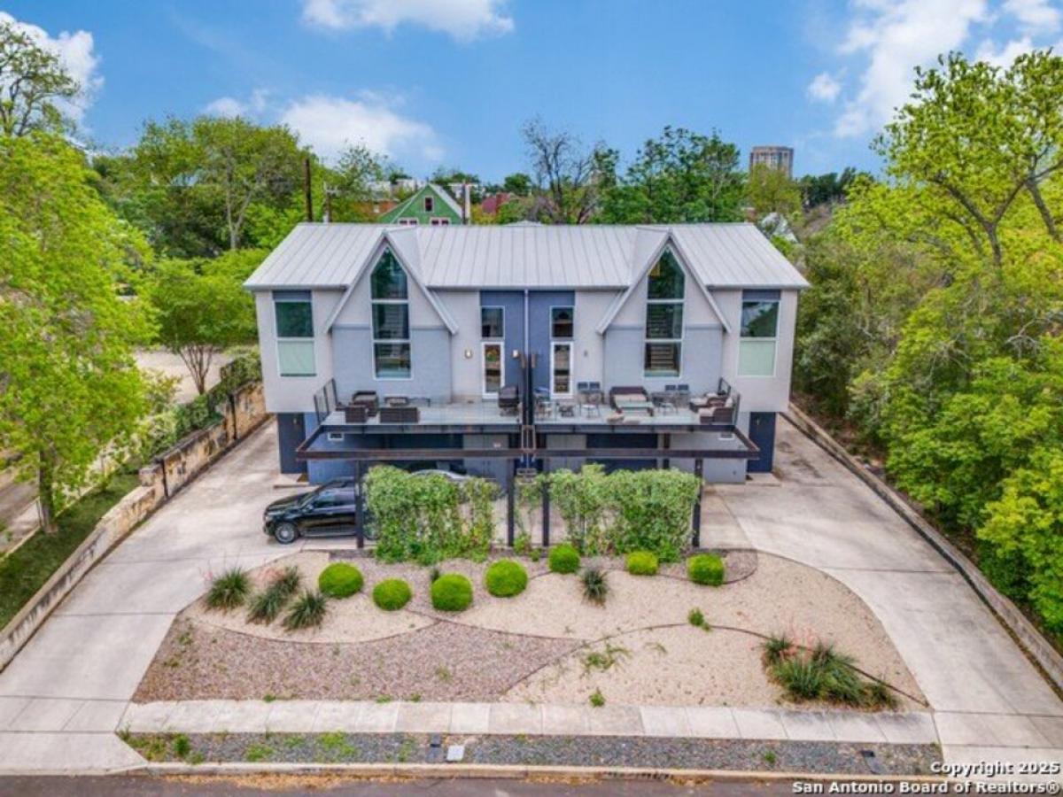 Picture of Home For Sale in Alamo Heights, Texas, United States