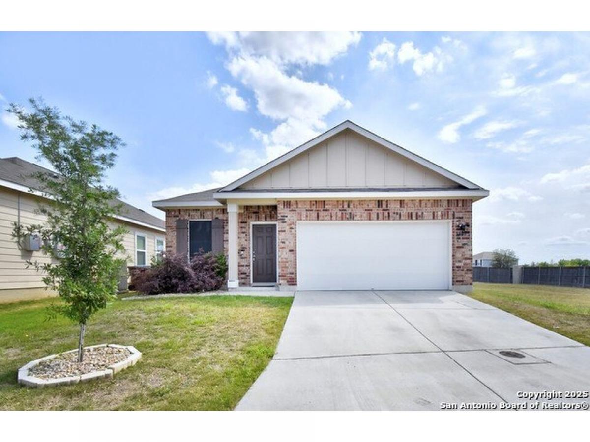 Picture of Home For Sale in Converse, Texas, United States