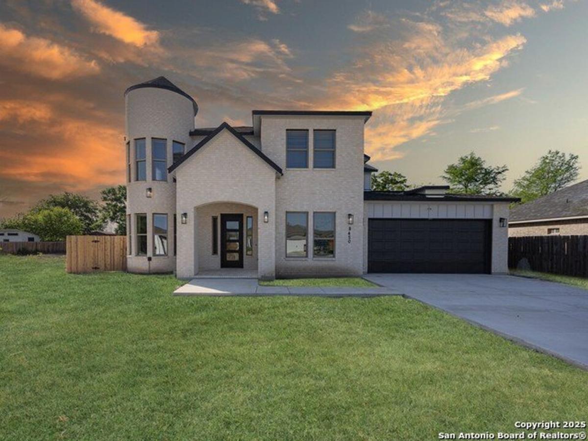 Picture of Home For Sale in Selma, Texas, United States