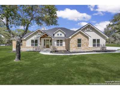 Home For Sale in Adkins, Texas