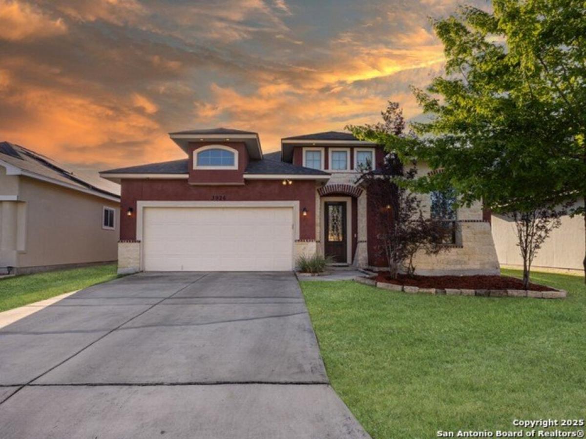 Picture of Home For Sale in Converse, Texas, United States