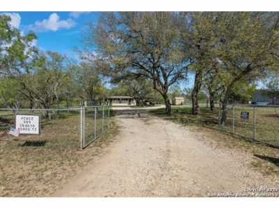 Home For Sale in Hondo, Texas