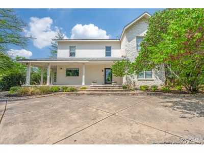 Home For Sale in Terrell Hills, Texas