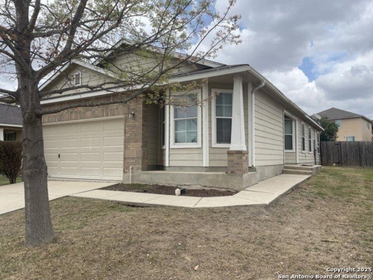 Picture of Home For Sale in Converse, Texas, United States