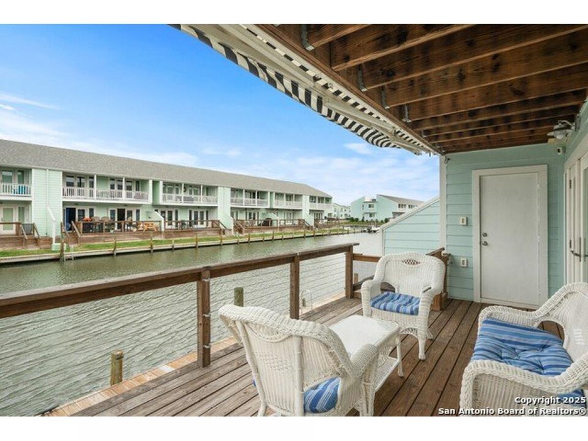 Picture of Home For Sale in Rockport, Texas, United States