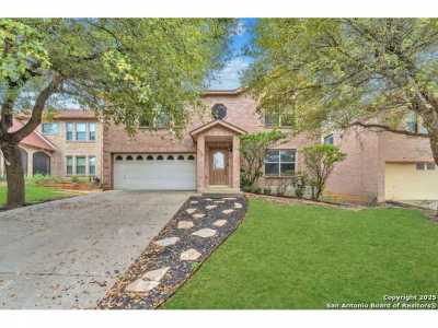 Home For Sale in Universal City, Texas