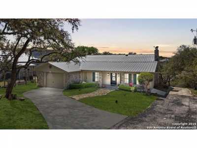 Home For Sale in Canyon Lake, Texas