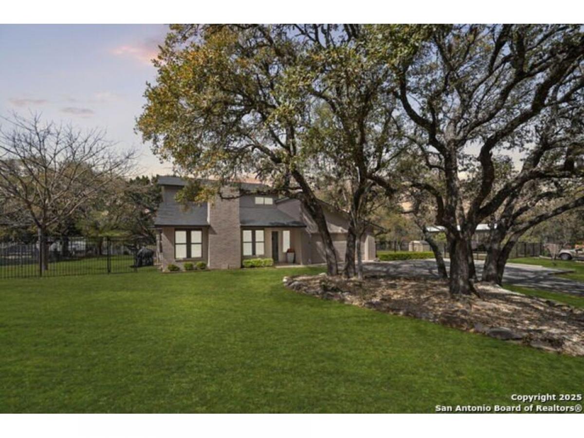 Picture of Home For Sale in Canyon Lake, Texas, United States