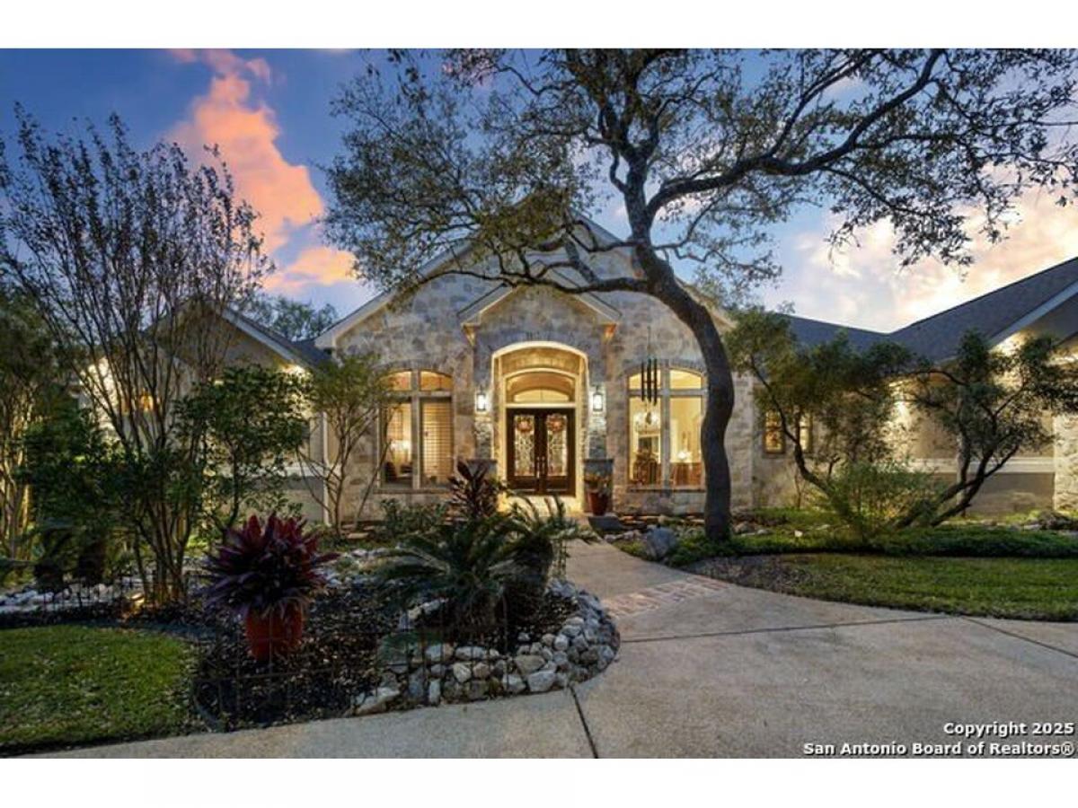 Picture of Home For Sale in Helotes, Texas, United States