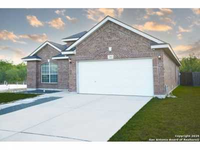 Home For Sale in Converse, Texas