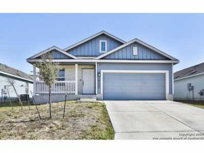 Home For Sale in Converse, Texas
