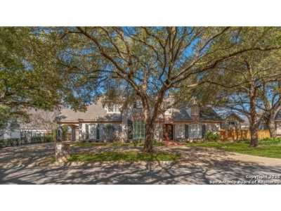 Home For Sale in Alamo Heights, Texas