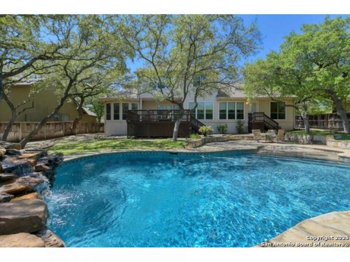 Picture of Home For Sale in Helotes, Texas, United States