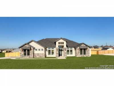 Home For Sale in La Vernia, Texas