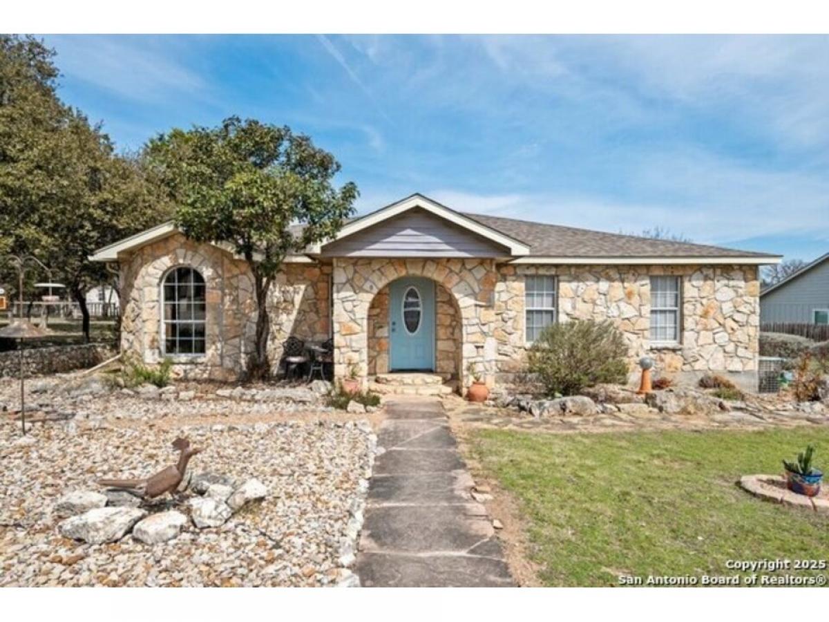 Picture of Home For Sale in Wimberley, Texas, United States