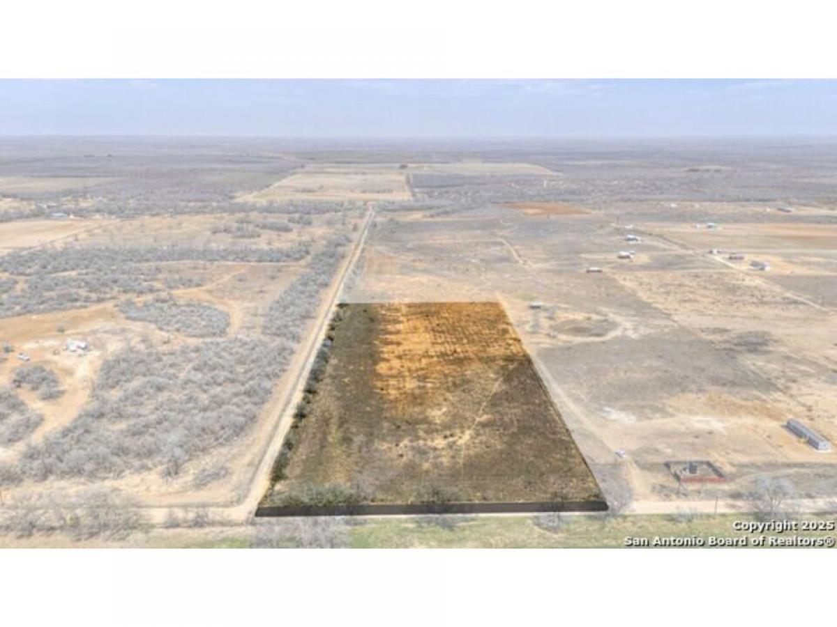 Picture of Residential Land For Sale in Pearsall, Texas, United States