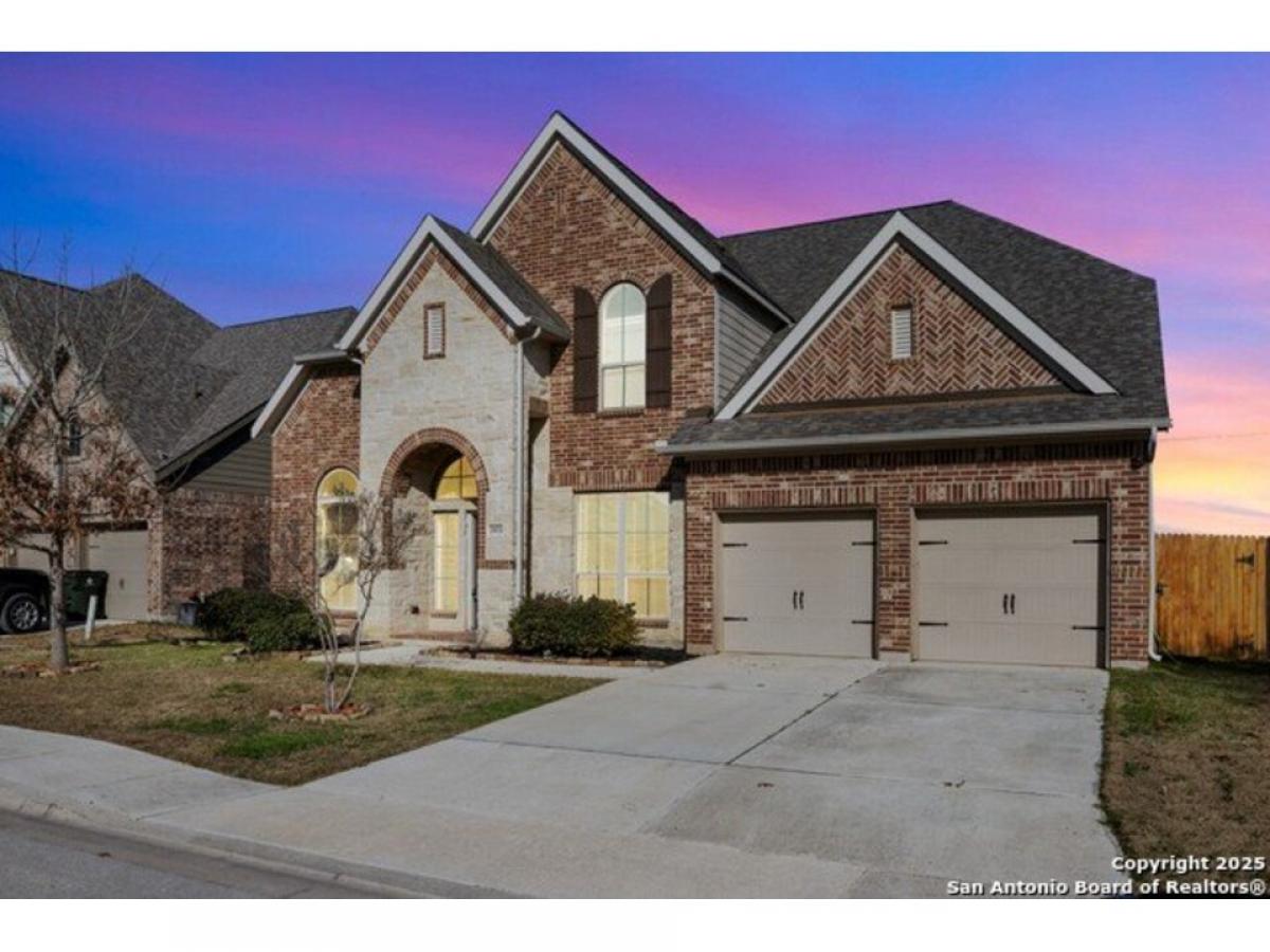 Picture of Home For Sale in Seguin, Texas, United States