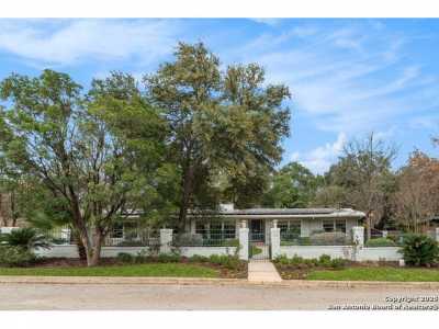 Home For Sale in Terrell Hills, Texas