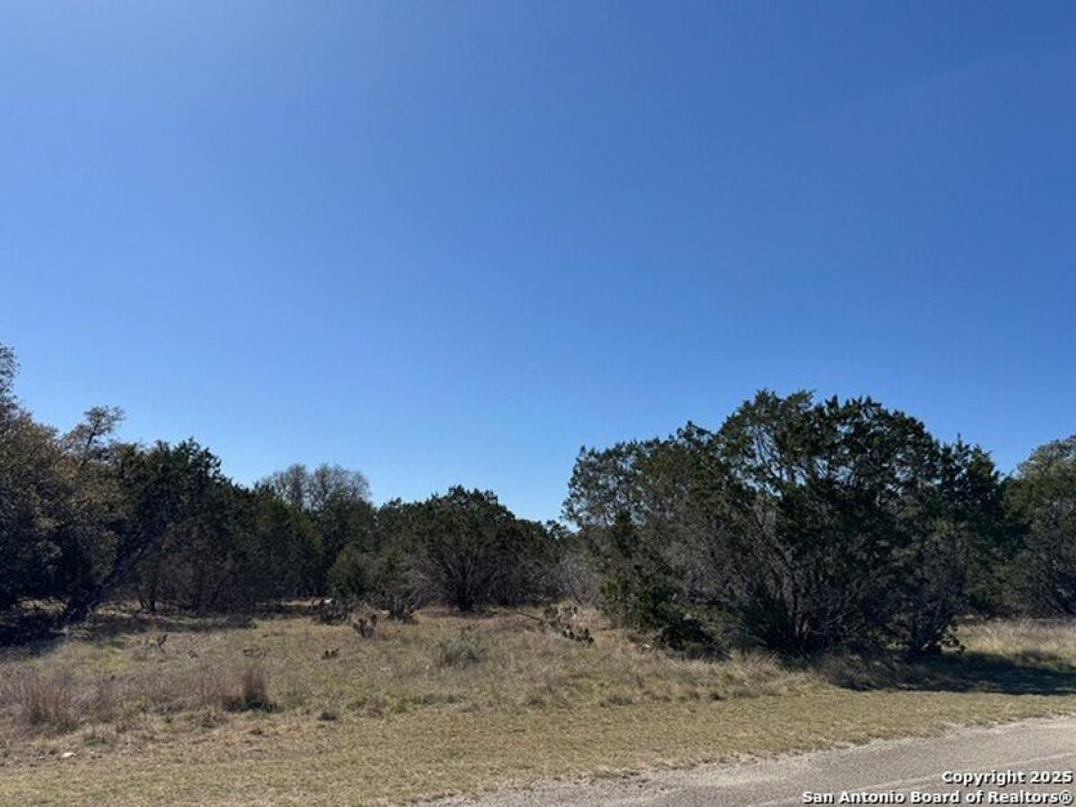 Picture of Residential Land For Sale in Bandera, Texas, United States