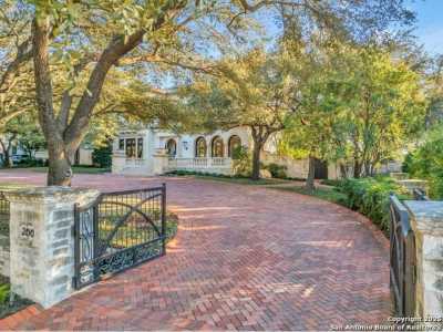 Home For Sale in Terrell Hills, Texas