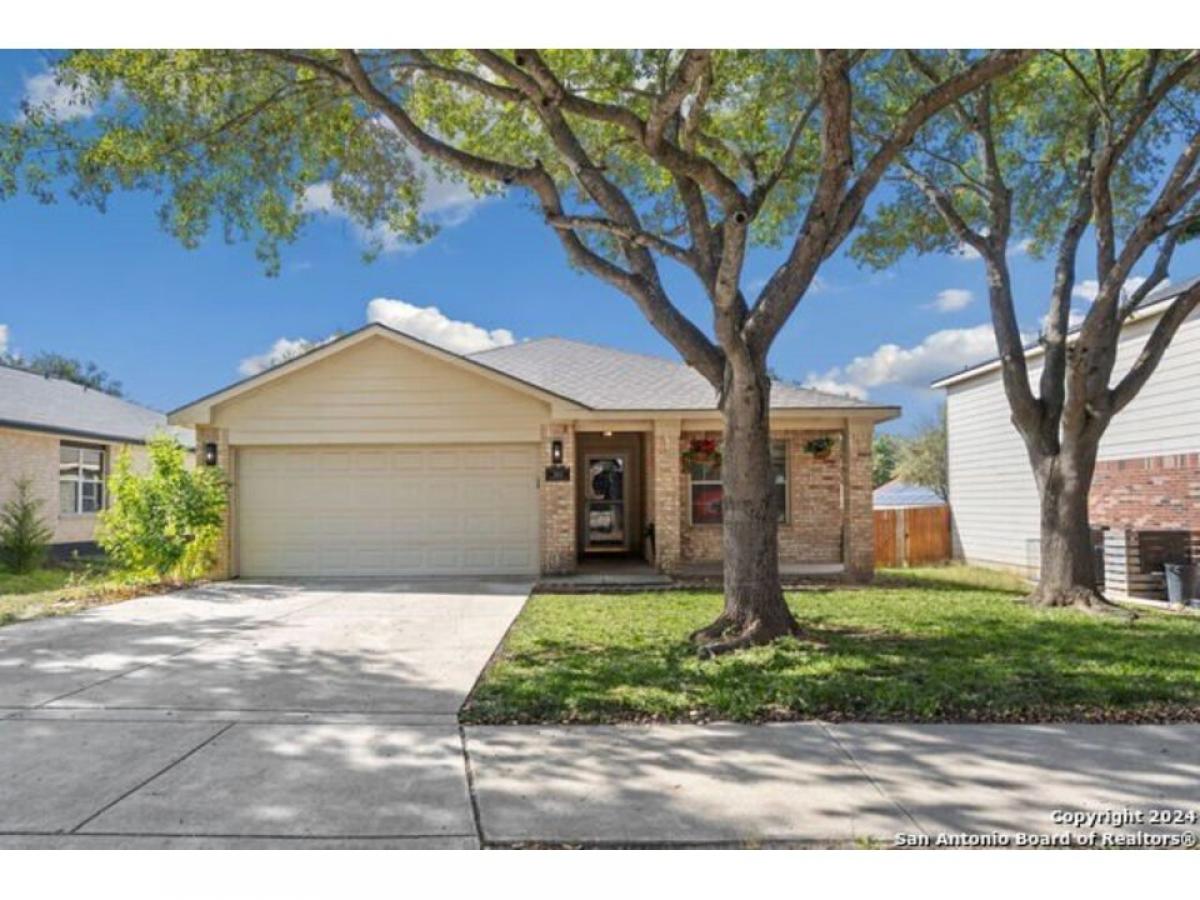 Picture of Home For Sale in Schertz, Texas, United States