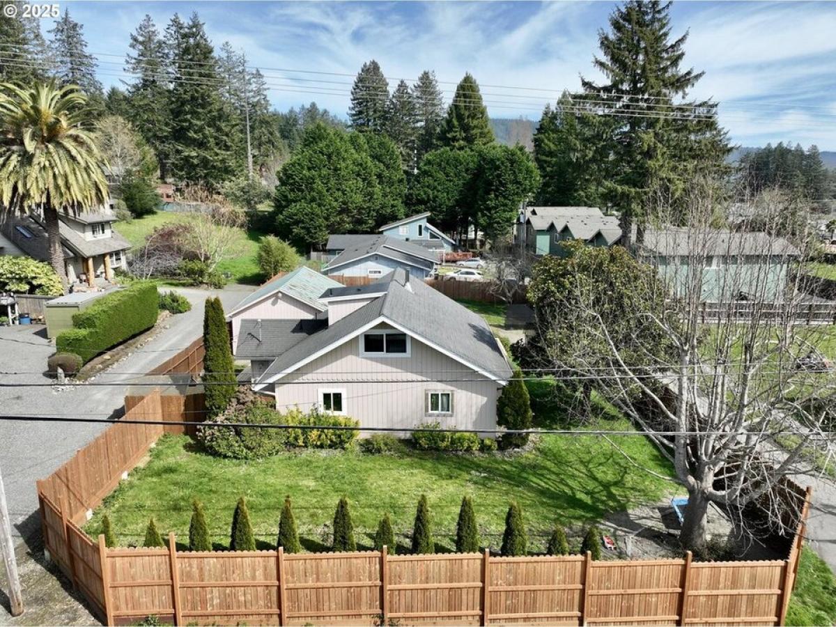 Picture of Home For Sale in Brookings, Oregon, United States