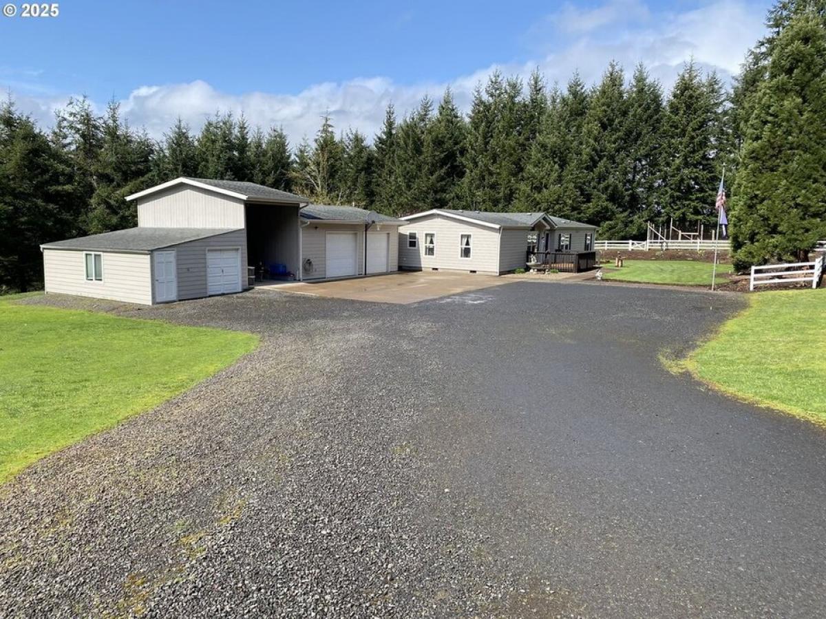 Picture of Home For Sale in Creswell, Oregon, United States
