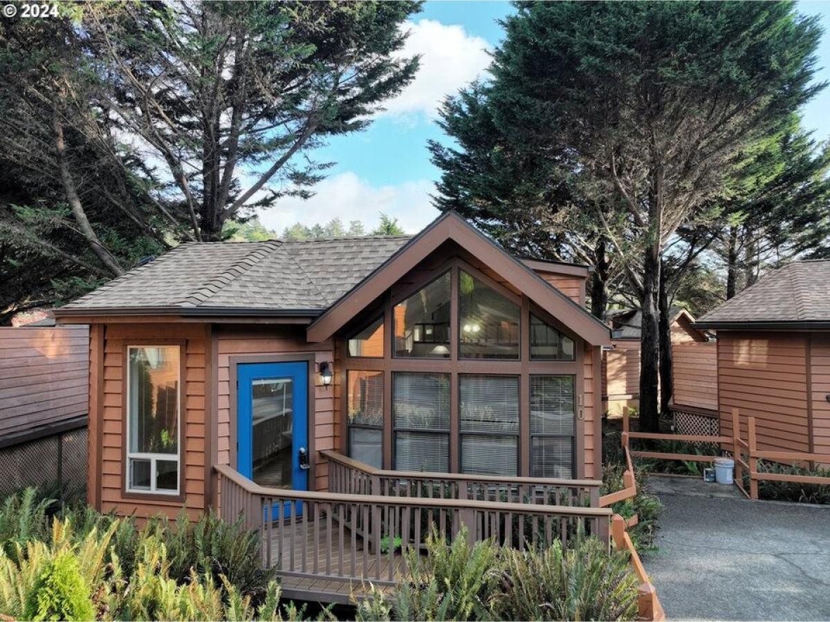 Picture of Home For Sale in Brookings, Oregon, United States