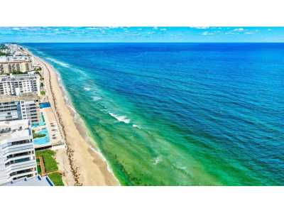 Home For Sale in South Palm Beach, Florida