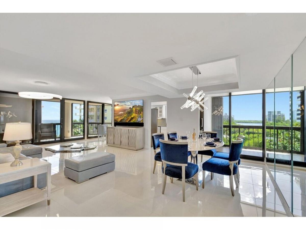 Picture of Home For Sale in Riviera Beach, Florida, United States