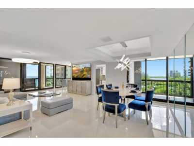 Home For Sale in Riviera Beach, Florida