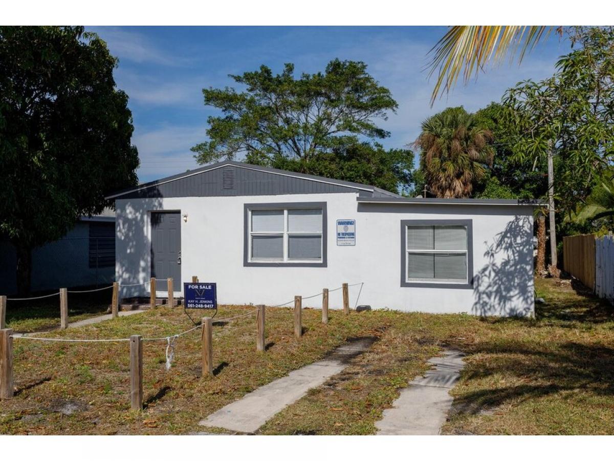 Picture of Home For Sale in Riviera Beach, Florida, United States