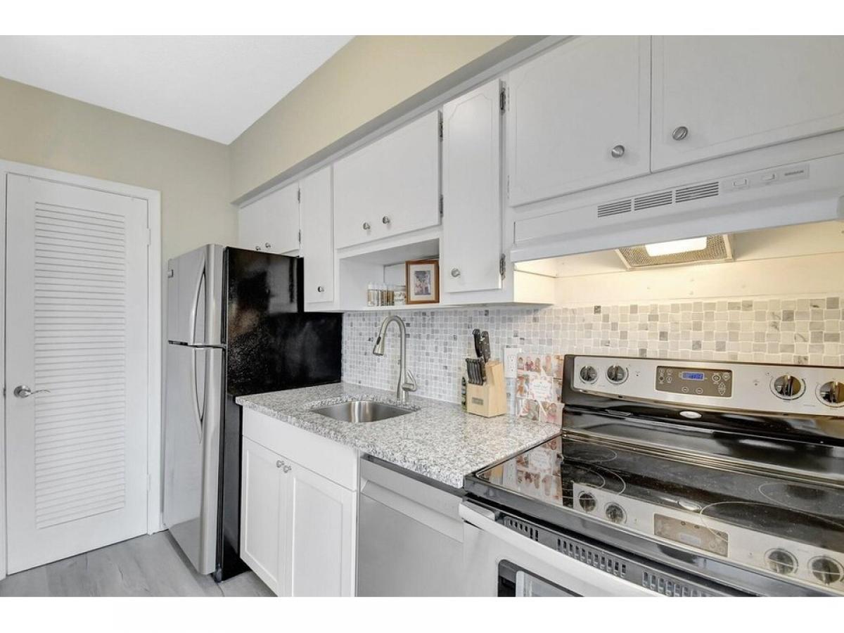 Picture of Home For Sale in Lighthouse Point, Florida, United States