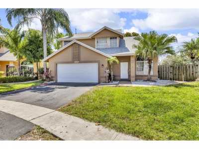 Home For Sale in Sunrise, Florida