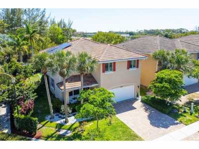 Home For Sale in Greenacres, Florida