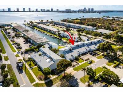 Home For Sale in North Palm Beach, Florida